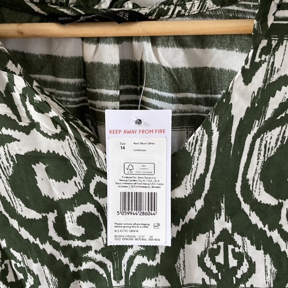 BNWT F&F Olive Green Aztec Pattern Lightweight Grandad Collared Blouse Size 14 - Picture 6 of 13
